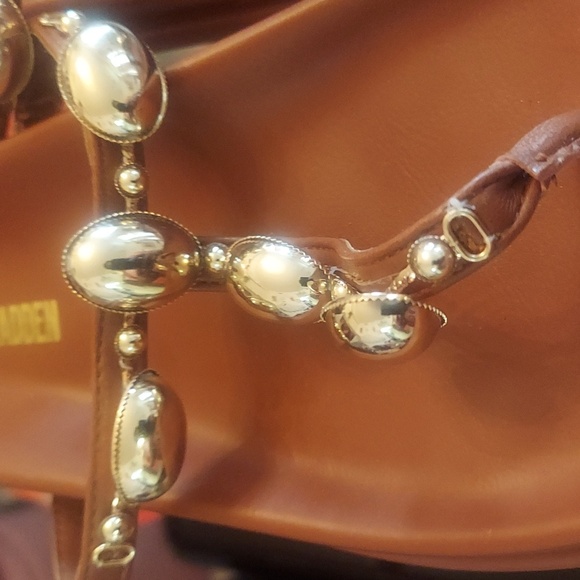 Steve Madden Tan Sandals with Silver Accents - Picture 4 of 7